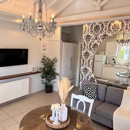 Orianna Apartment Skiathos Town